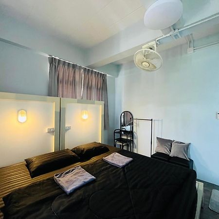 פרה נאקון סי איוטאיה Patone Hostel מראה חיצוני תמונה